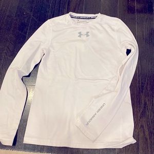 Under Armour heat gear size Y Med